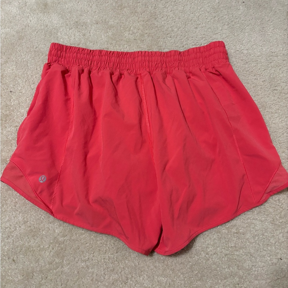 Lululemon Hotty Hot Shorts - Picture 2 of 4